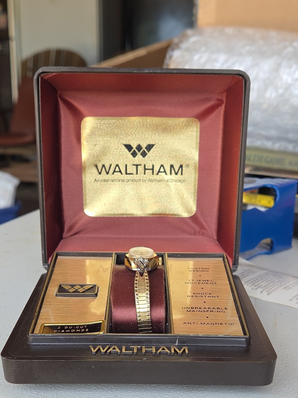 Vintage Waltham 17 Jewel Ladies Watch In Original Box 2 Diamond Accents Chicago